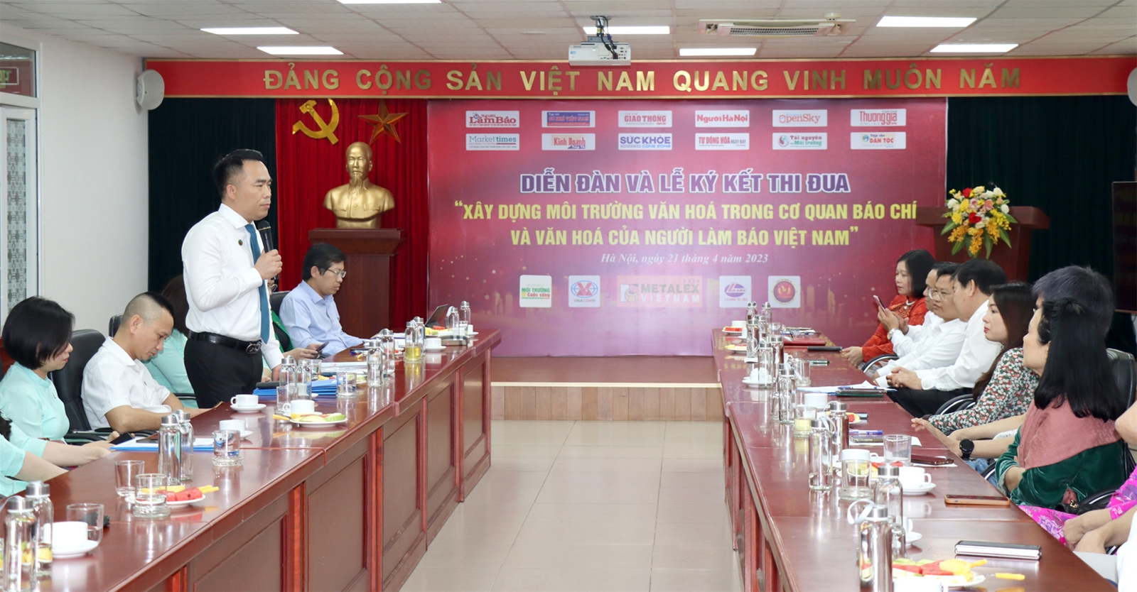 Xây dựng môi trường văn hóa trong cơ quan báo chí và văn hóa của người làm báo Việt Nam 2023