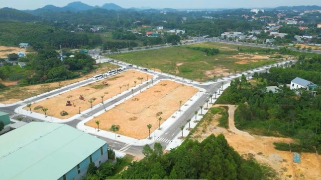 Hết thời sốt nóng, đất nền ven Hà Nội đấu giá chỉ bằng giá khởi điểm
