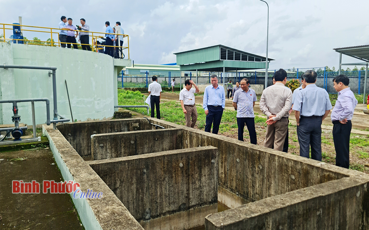 Khảo sát, làm việc với Ban Quản lý khu kinh tế về công tác bảo vệ môi trường
