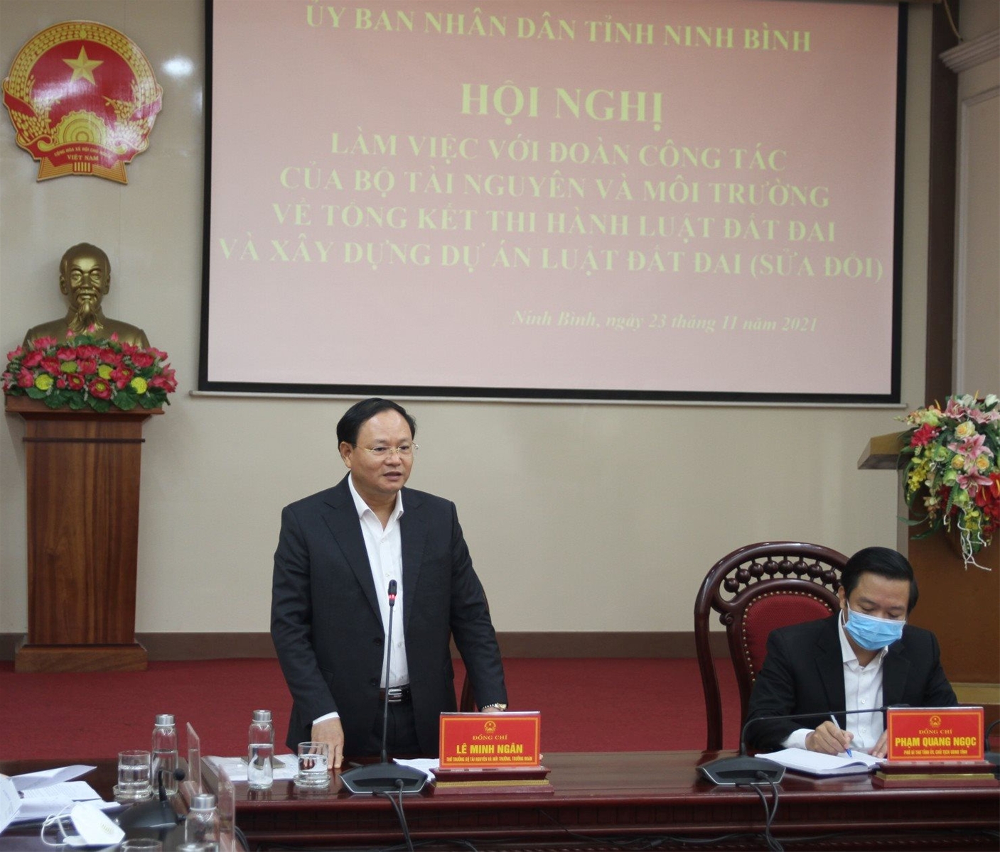 Đoàn công tác Bộ TN&MT làm việc với tỉnh Ninh Bình