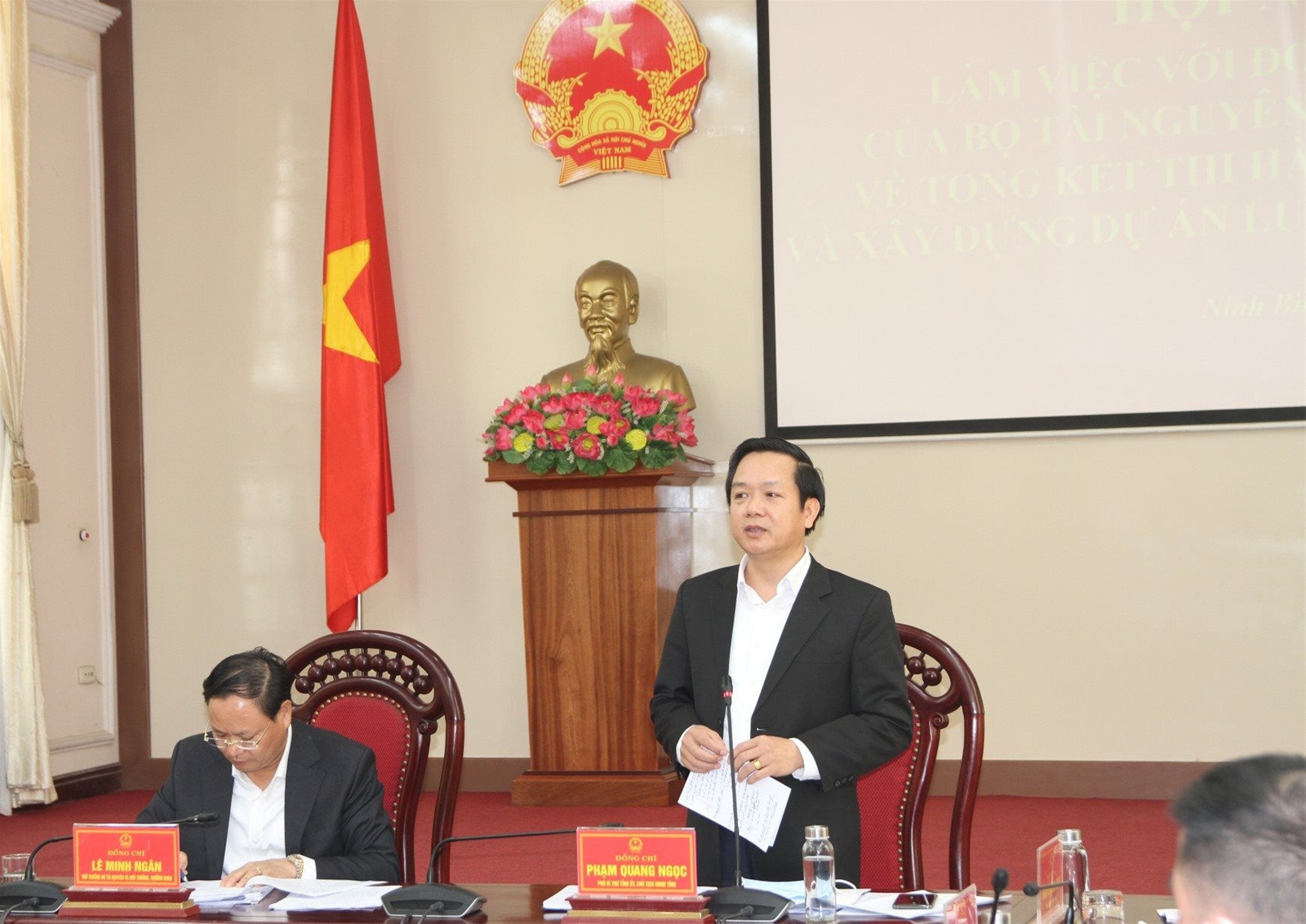 Đoàn công tác Bộ TN&MT làm việc với tỉnh Ninh Bình