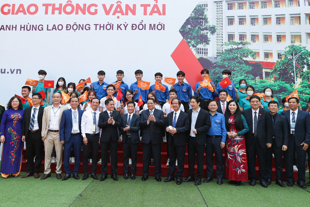 Chùm ảnh: Thủ tướng Phạm Minh Chính dự Ngày hội Khởi nghiệp quốc gia