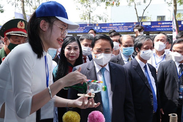 Chùm ảnh: Thủ tướng Phạm Minh Chính dự Ngày hội Khởi nghiệp quốc gia