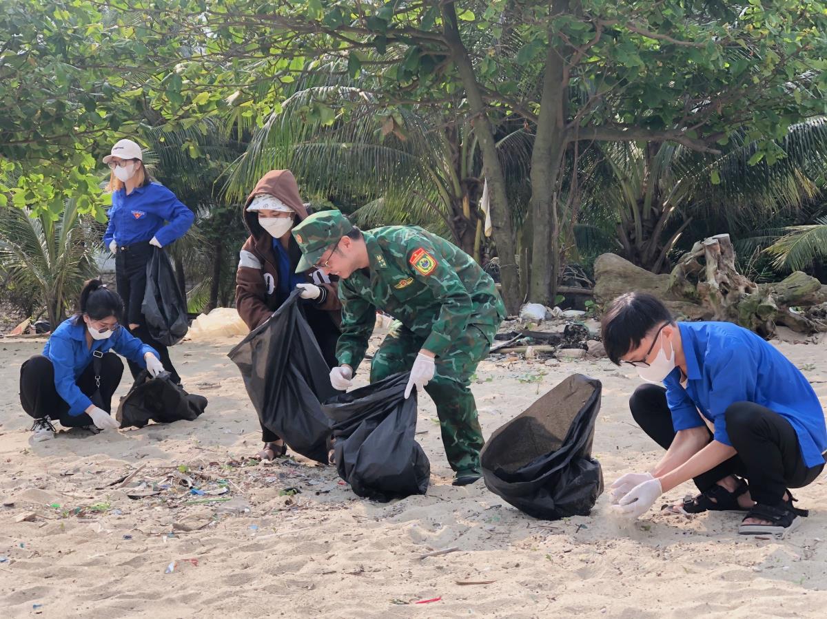 Lan tỏa trách nhiệm bảo vệ môi trường ở khu vực biên giới, biển đảo