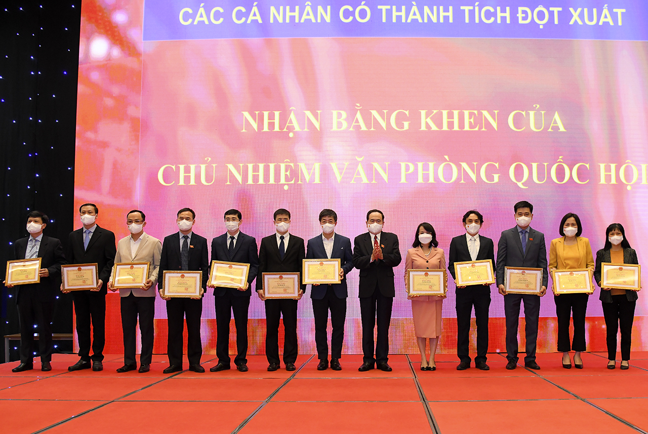 Chủ tịch Quốc hội Vương Đình Huệ: Năm mới chuyên nghiệp - chuẩn mực - trách nhiệm - đoàn kết - thành tích tốt hơn
