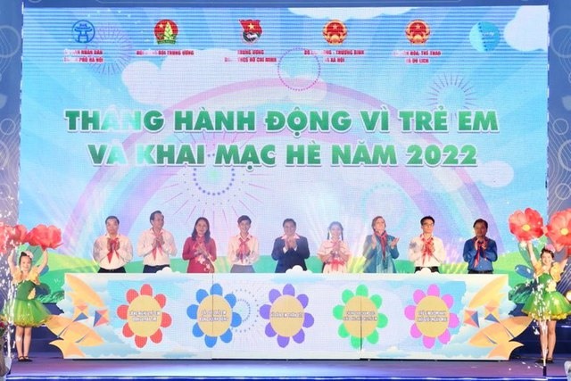 Thủ tướng: Lắng nghe trẻ em bằng trái tim, bảo vệ trẻ em bằng hành động