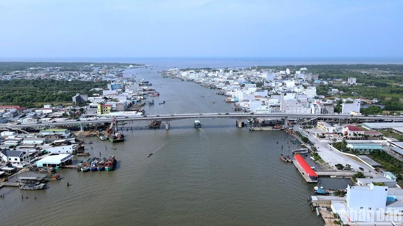 Thông xe 2 công trình giao thông lớn tại Cà Mau