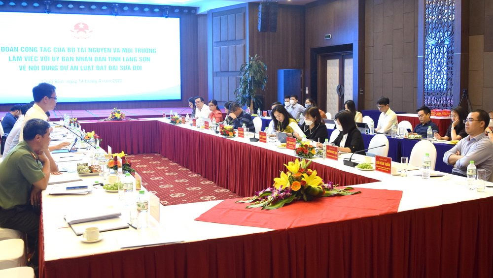 Đoàn công tác của Bộ TN&MT làm việc với UBND tỉnh Lạng Sơn về dự án Luật Đất đai (sửa đổi)