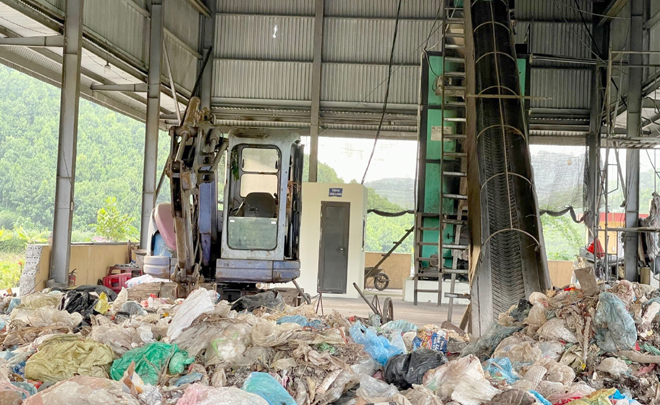 Gỡ 'nút thắt' cho lò đốt rác Đông Cuông (Văn Yên)