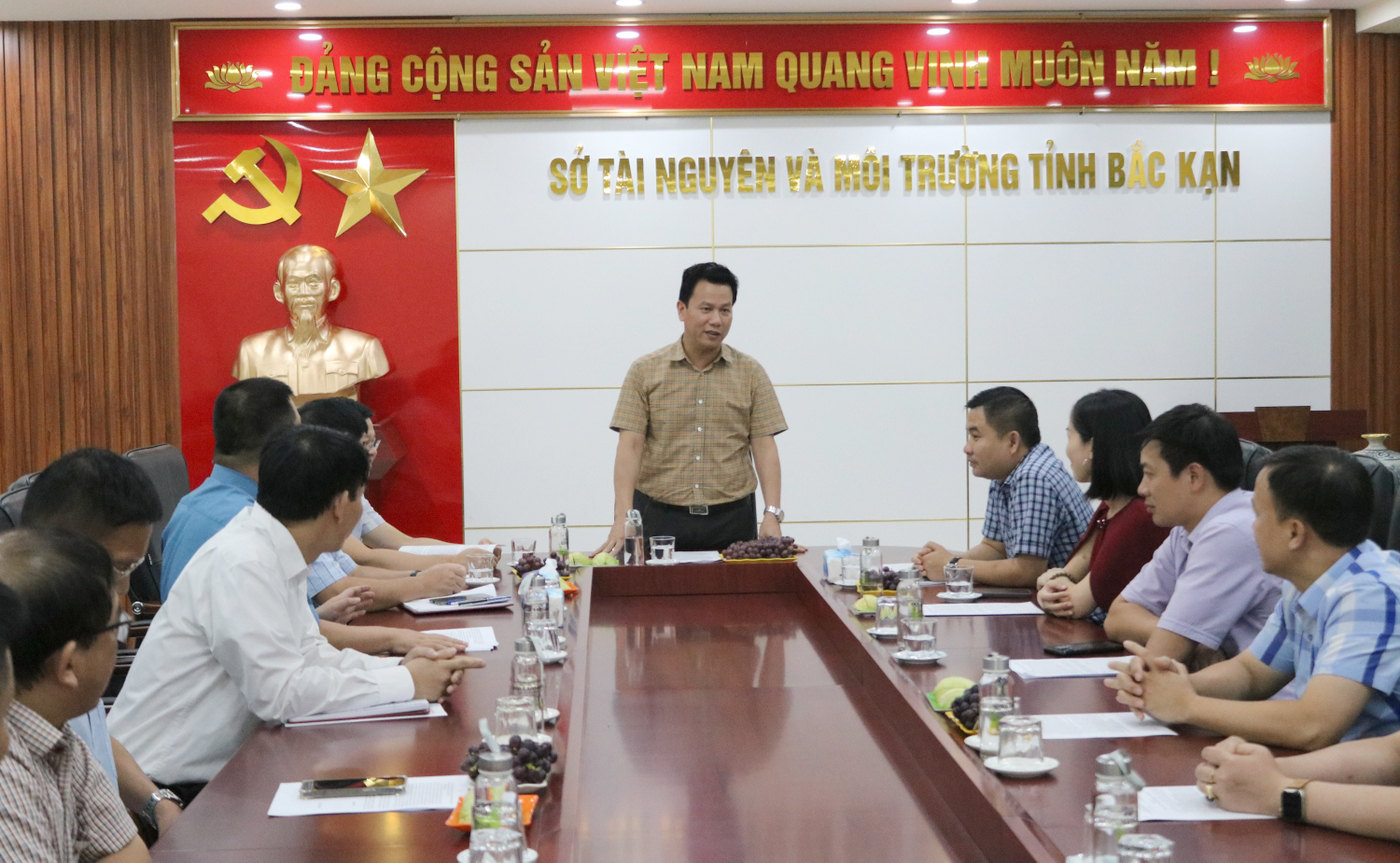 Bộ trưởng Bộ Tài nguyên và Môi trường thăm và làm việc với Sở Tài nguyên và Môi trường tỉnh Bắc Kạn