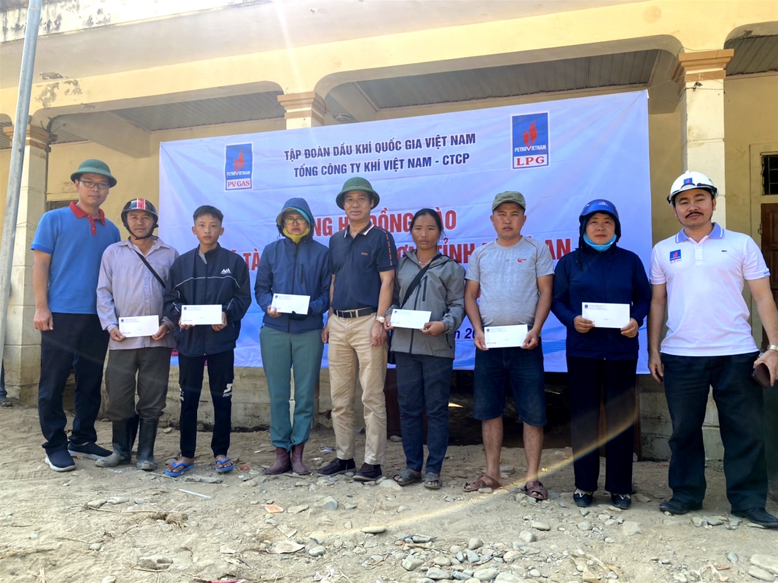 PV GAS ủng hộ hơn 300 triệu đồng vì miền Trung thân yêu