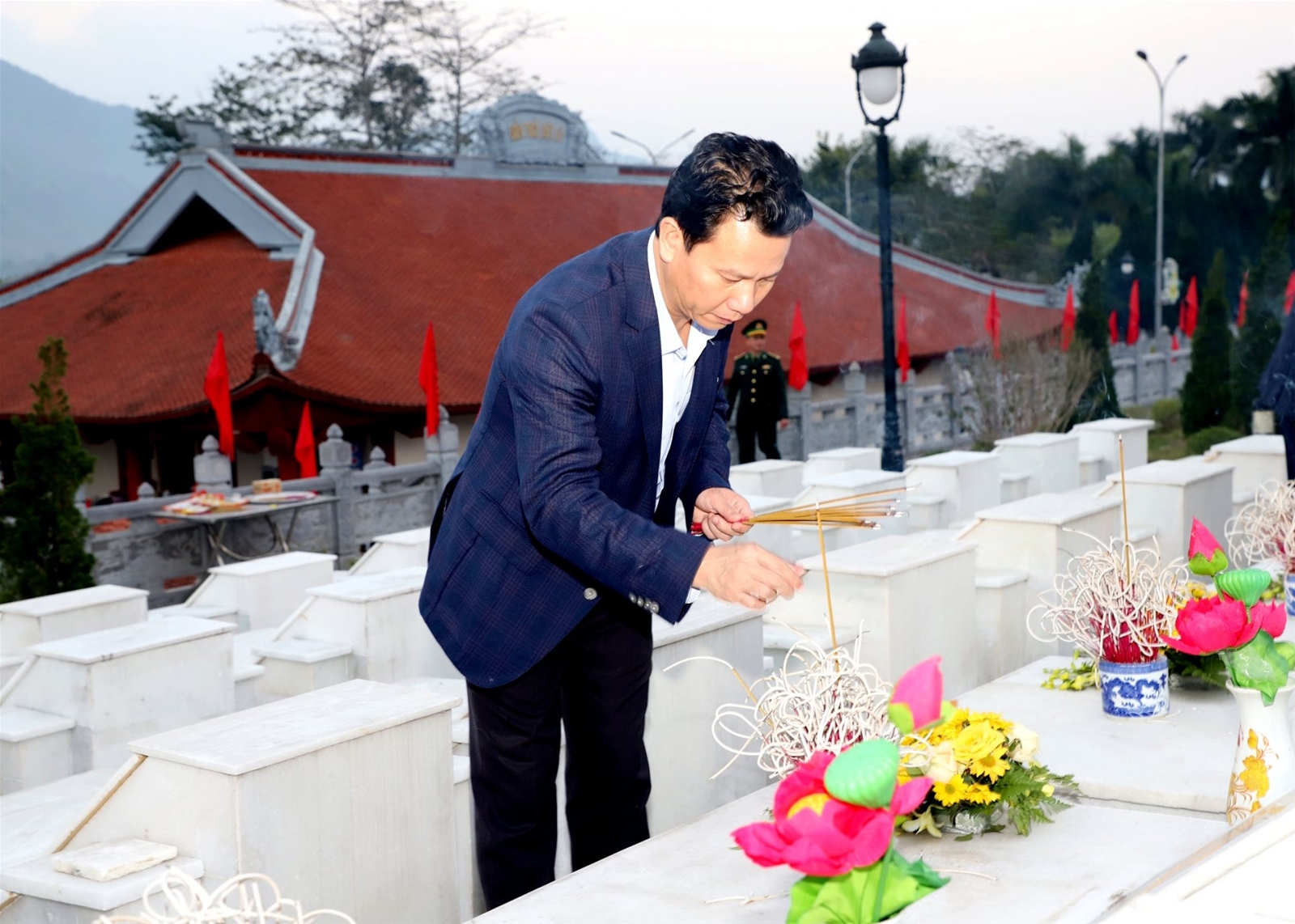 Bộ trưởng Đặng Quốc Khánh tặng quà Trung tâm Công tác xã hội tỉnh Hà Giang và Cơ sở Bảo trợ xã hội Dương Hiển