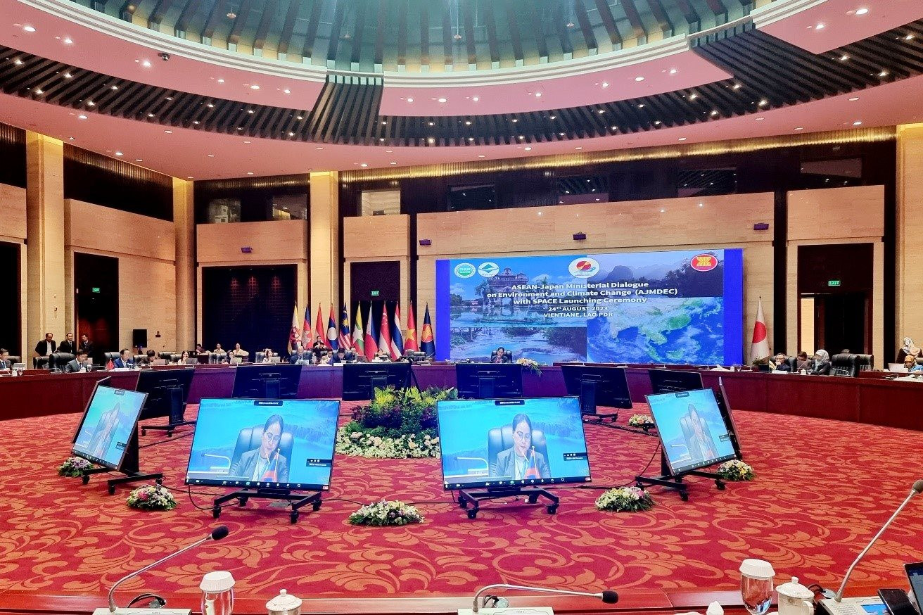 Tăng cường hợp tác khu vực và quốc tế để giải quyết các thách thức môi trường và khí hậu