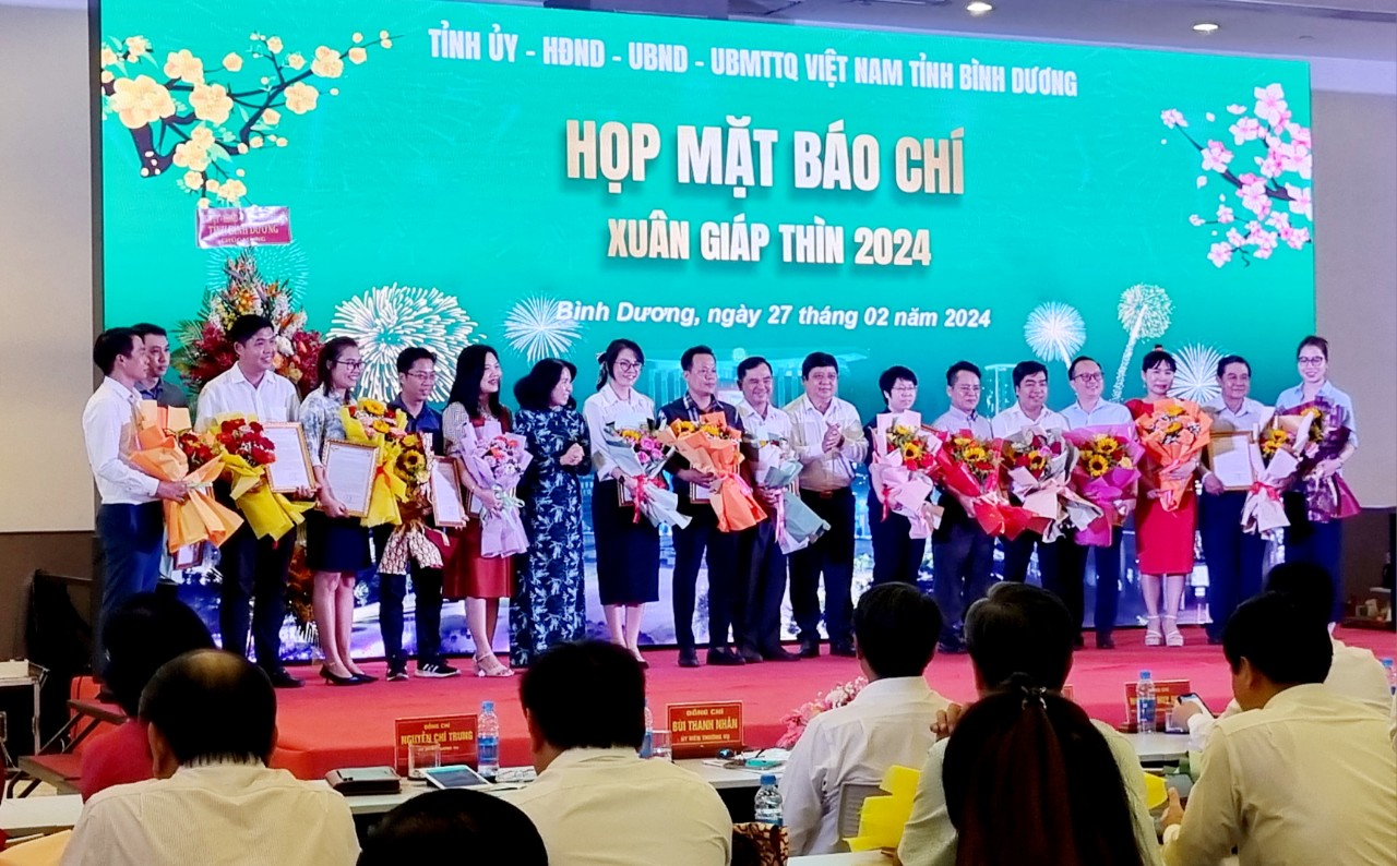 Bình Dương: Họp mặt báo chí đầu Xuân Giáp Thìn 2024