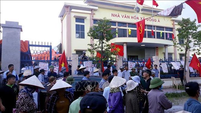 Chủ tịch UBND tỉnh Thái Bình đối thoại với người dân về xây dựng nhà máy xử lý rác