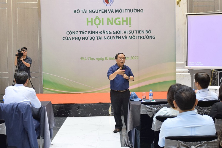 Bình đẳng giới trong bảo vệ môi trường: Đôi điều ghi nhận ở Bộ Tài nguyên và Môi trường