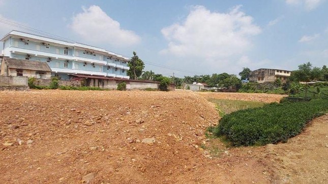 Hàng nghìn m2 đất lúa bị san lấp trái phép ở Thái Nguyên
