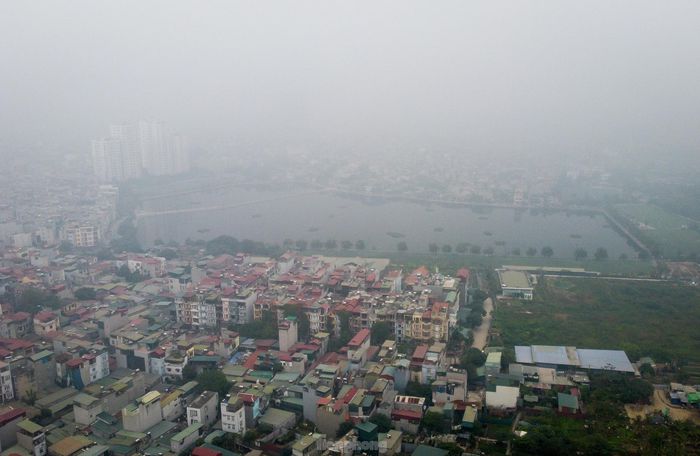 Chỉ số ô nhiễm ở mức xấu, Hà Nội mù mịt trong làn sương trắng dày đặc