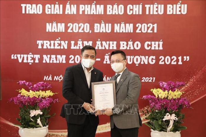 Trao giải Ấn phẩm báo chí tiêu biểu năm 2020, đầu năm 2021