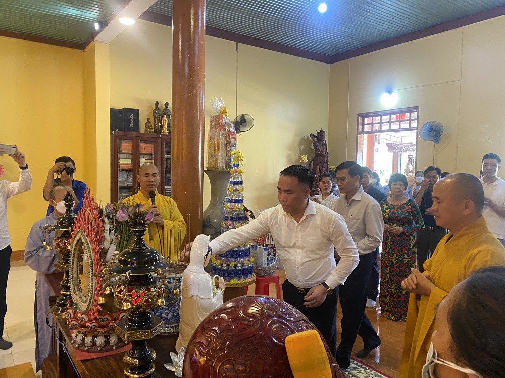 Phóng sự ảnh: Chương trình “Chùa xanh” trồng cây ở chùa Phước Vân, Đắk Lắk