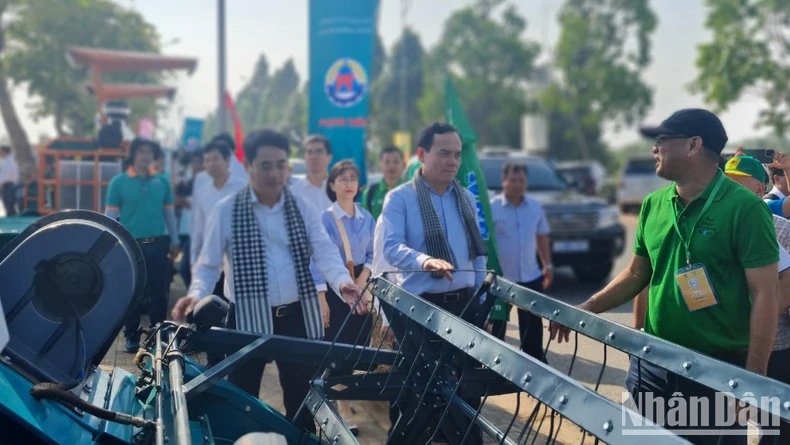 Phát động triển khai đề án Phát triển bền vững 1 triệu ha lúa chất lượng cao vùng đồng bằng sông Cửu Long