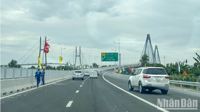 Phó Thủ tướng Trần Lưu Quang dự khánh thành cao tốc Mỹ Thuận-Cần Thơ