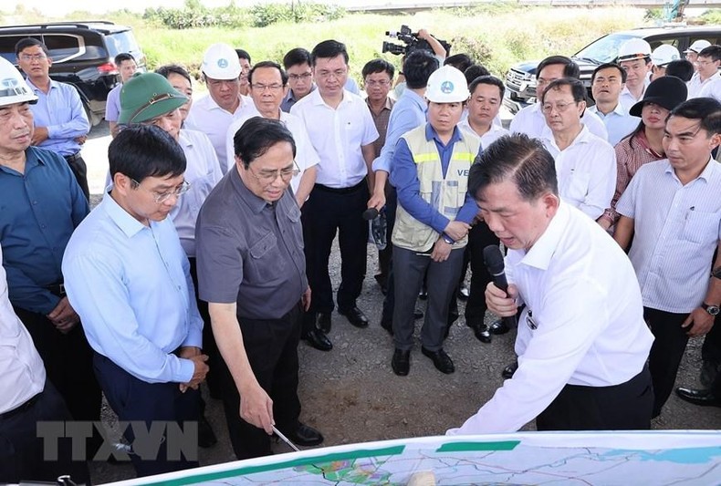 Thủ tướng Phạm Minh Chính kiểm tra một số dự án trọng điểm tại TP Hồ Chí Minh