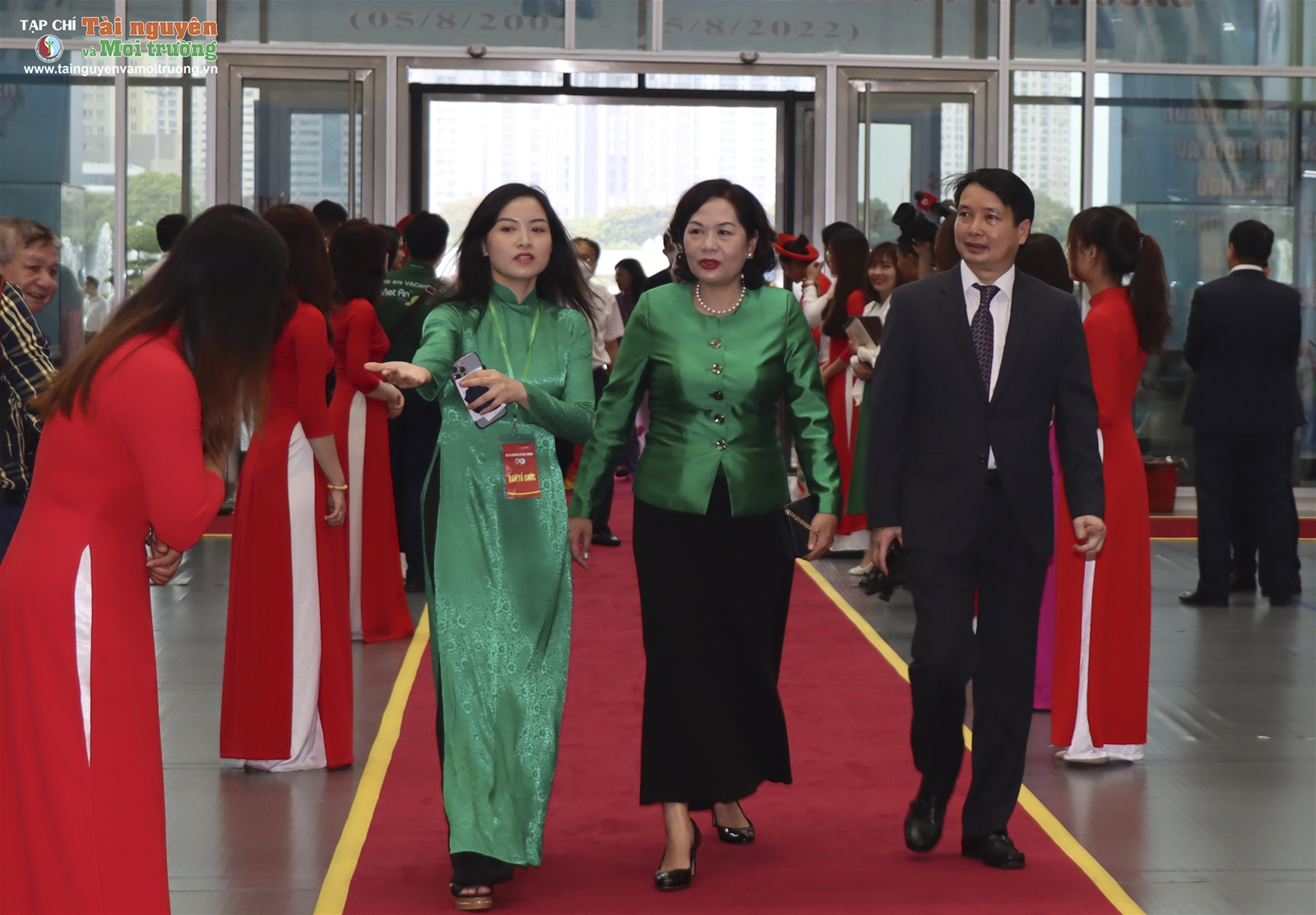 Bộ Tài nguyên và Môi trường đón nhận Huân chương Lao động hạng Nhất