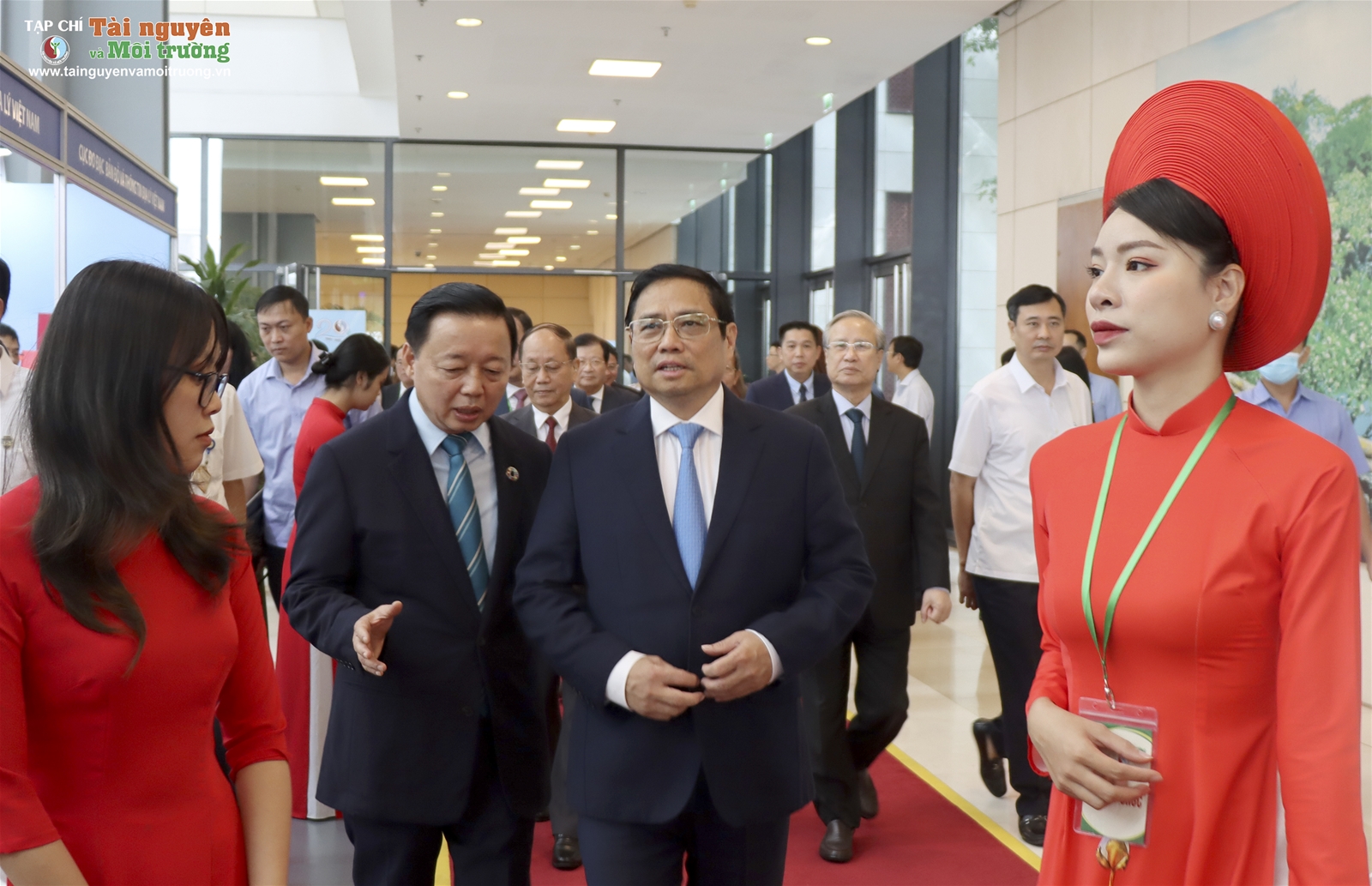 Bộ ảnh Bộ Tài nguyên và Môi trường kỷ niệm 20 năm thành lập và đón nhận Huân chương Lao động hạng Nhất