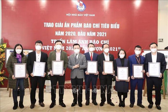 Trao giải Ấn phẩm báo chí tiêu biểu năm 2020, đầu năm 2021