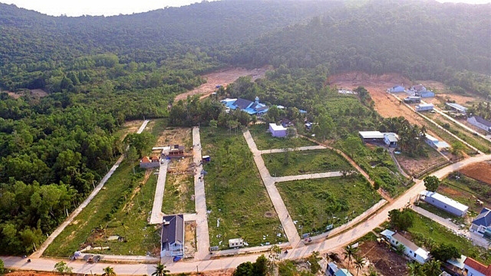 Kiến nghị sửa đổi Luật Đất đai từ thực tiễn giải quyết, xét xử tại tòa án