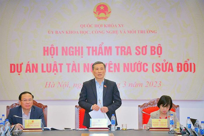 Thường trực Ủy ban Khoa học, Công nghệ và Môi trường thẩm tra sơ bộ dự án Luật Tài nguyên nước (sửa đổi)