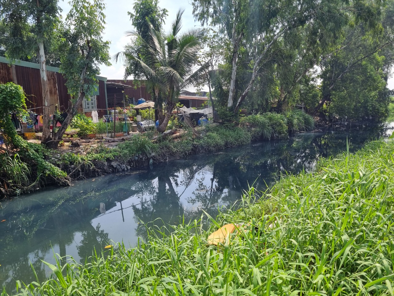 Ô nhiễm ở các khu dân cư xã chuẩn nông thôn mới xã Đông Thạnh, huyện Hóc Môn