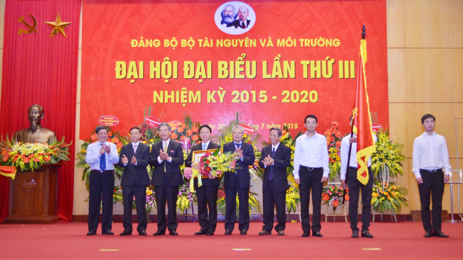 Xây dựng Đảng bộ Bộ Tài nguyên và Môi trường trong sạch, vững mạnh, lãnh đạo hoàn thành tốt nhiệm vụ chính trị
