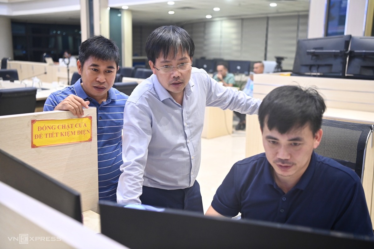 Đêm trắng ở nơi cách tâm bão gần 800 km