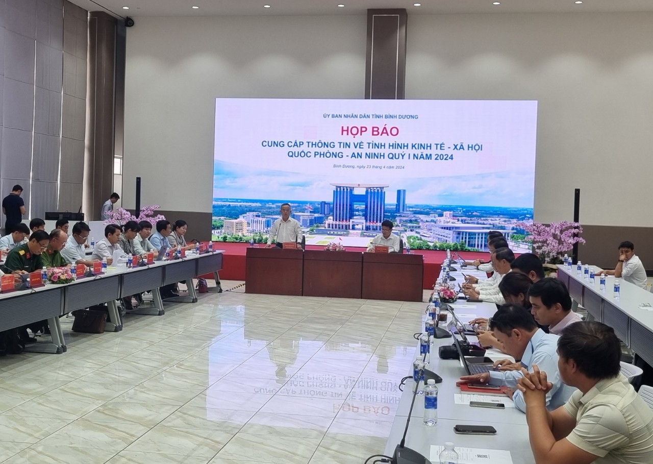 Bình Dương: Tình hình kinh tế, xã hội tiếp tục có những chuyển biến tích cực