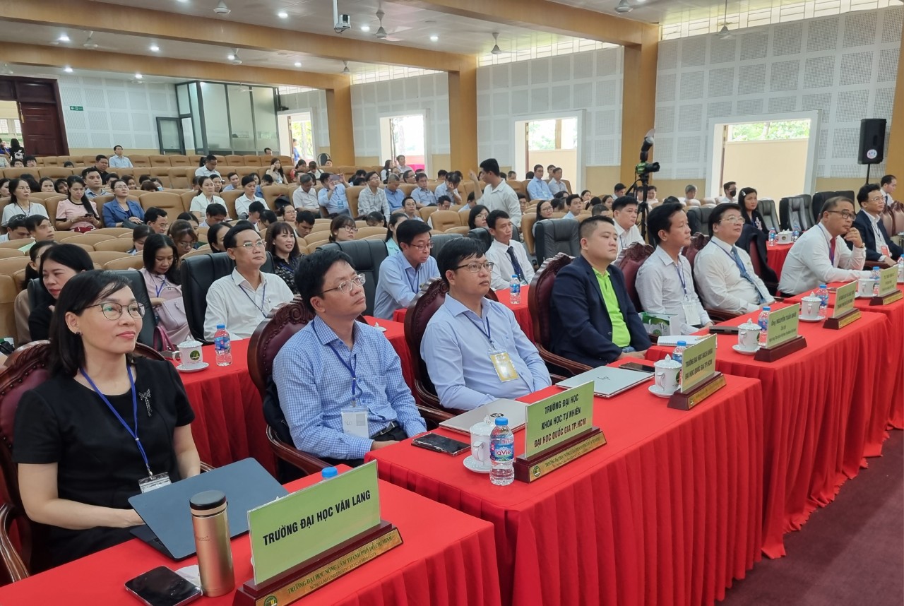 Vai trò của các trường Đại học trong lĩnh vực khoa học sự sống và môi trường