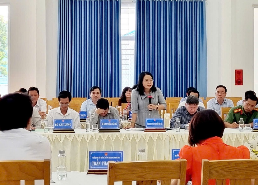 Long An: Thúc đẩy tăng trưởng kinh tế và chú trọng công tác bảo vệ môi trường