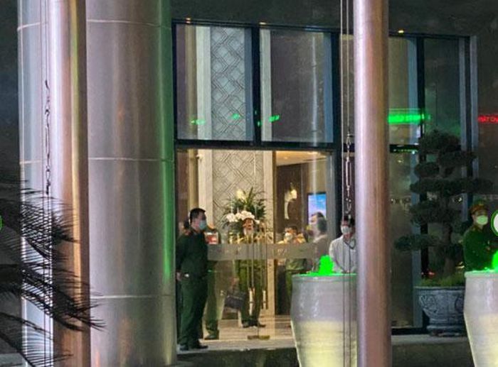 Lực lượng công an khám xét chỗ ở, nơi làm việc của Chủ tịch FLC Trịnh Văn Quyết