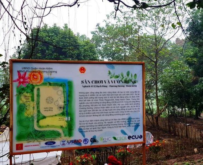 Bãi rác khu vực bờ vở sông Hồng thành sân chơi đa chức năng