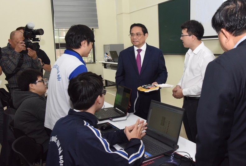 Phát triển Đại học Quốc gia Hà Nội tầm cỡ, hiện đại, uy tín hàng đầu trong khu vực và quốc tế