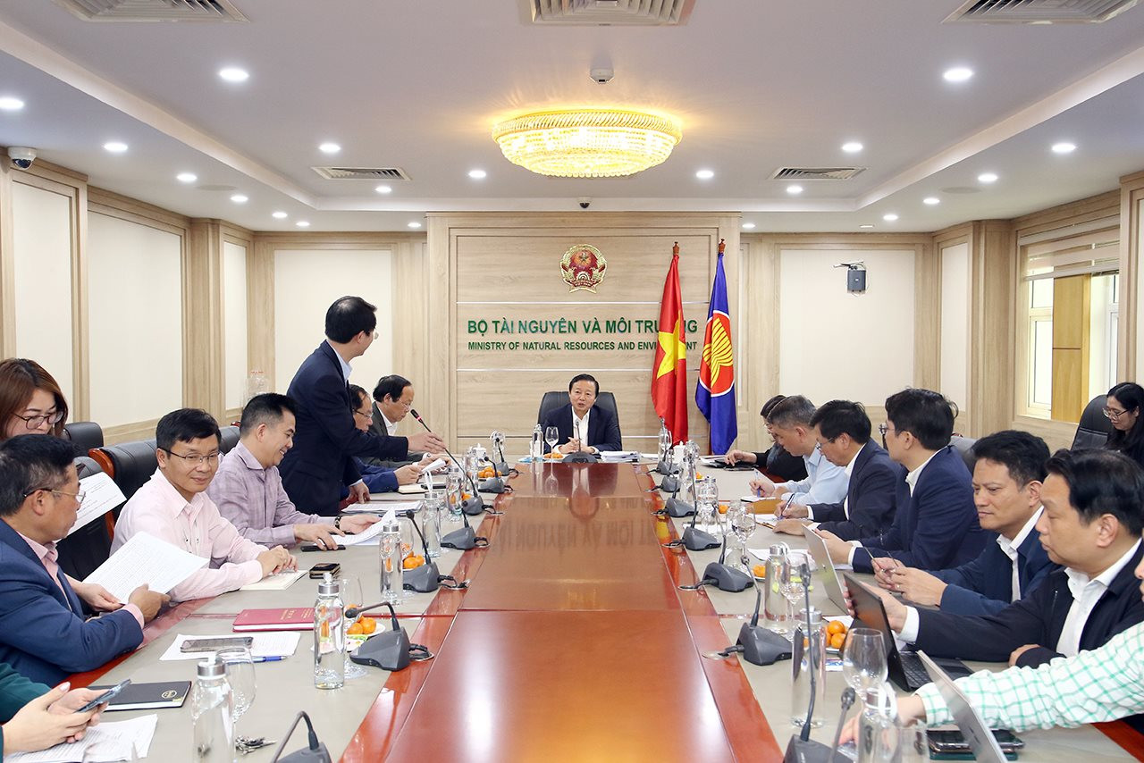 Phó Thủ tướng Trần Hồng Hà chủ trì cuộc họp giao ban công tác Quý I/2023 của Bộ TN&MT