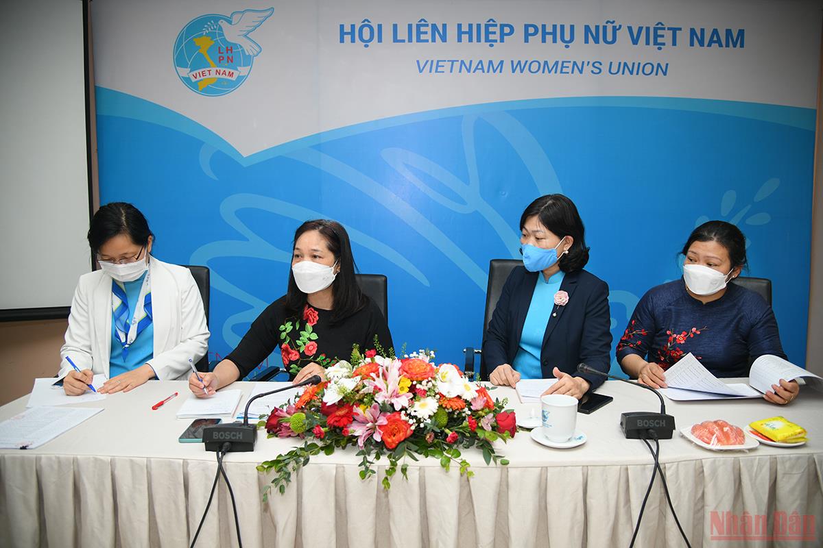 Phụ nữ toàn quốc hưởng ứng “Tuần lễ áo dài”