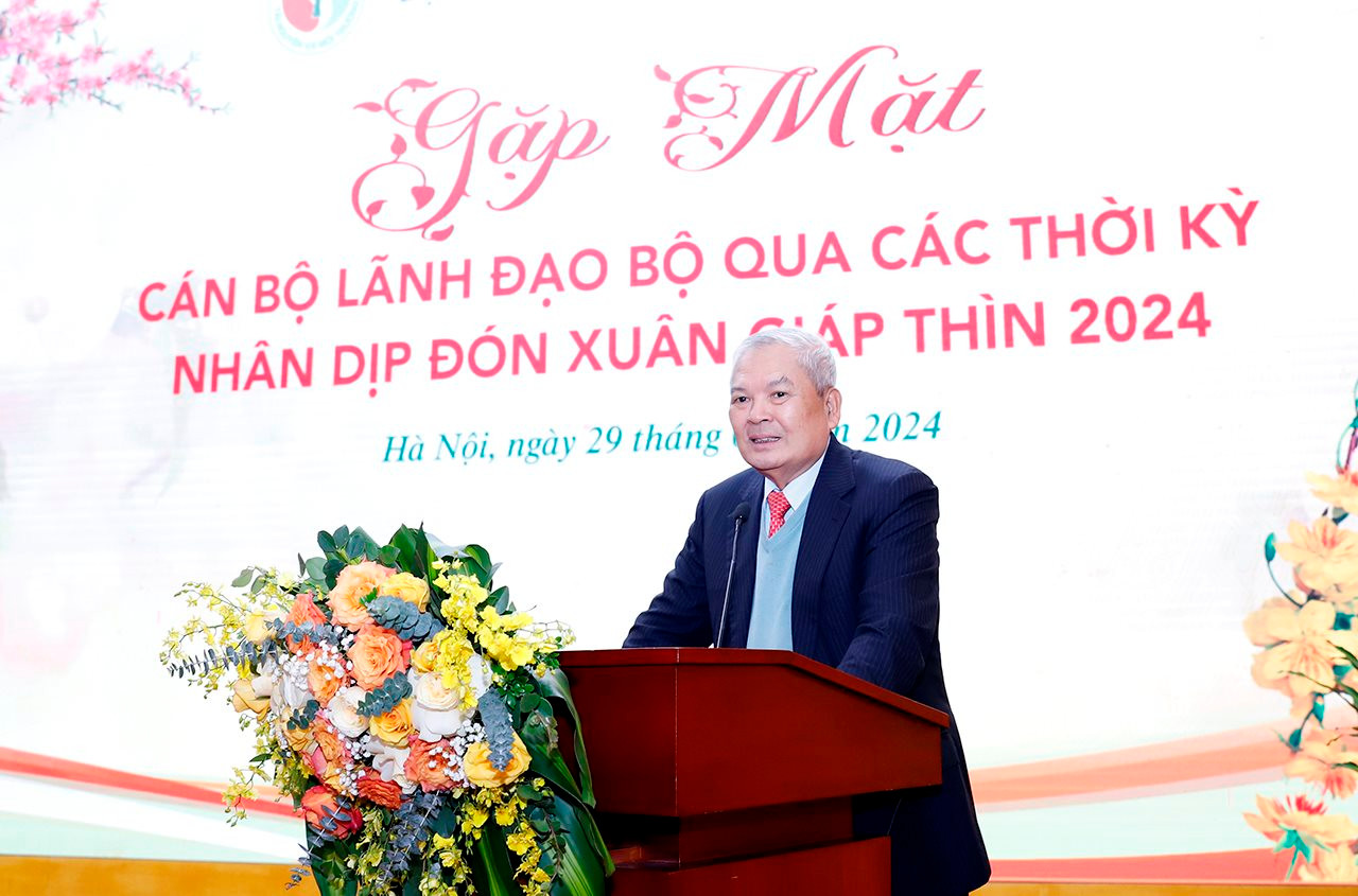 Bộ Tài nguyên và Môi trường gặp mặt cán bộ lãnh đạo qua các thời kỳ nhân dịp đón Xuân Giáp Thìn 2024