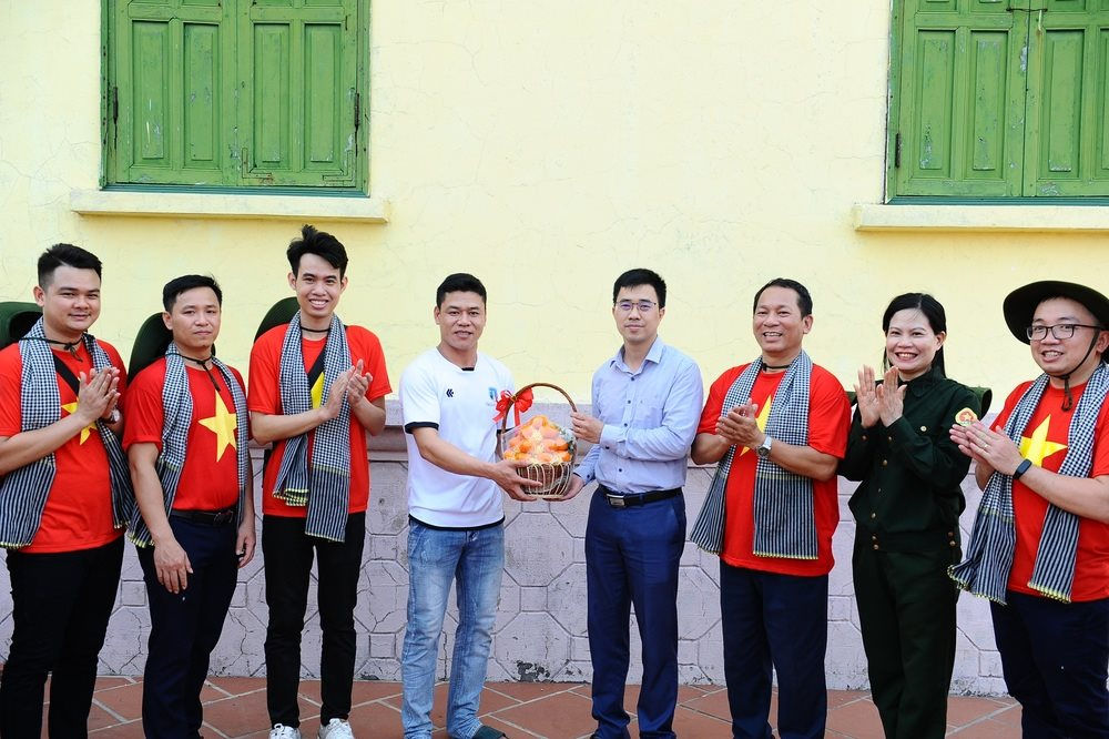 Tuổi trẻ Bộ TN&MT xuất quân hành trình vì biển đảo quê hương 2022