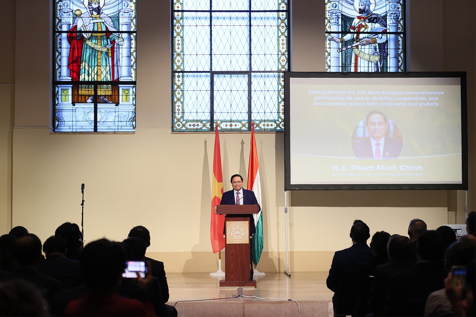 Thủ tướng Phạm Minh Chính: Hungary luôn bên cạnh Việt Nam trong những lúc khó khăn