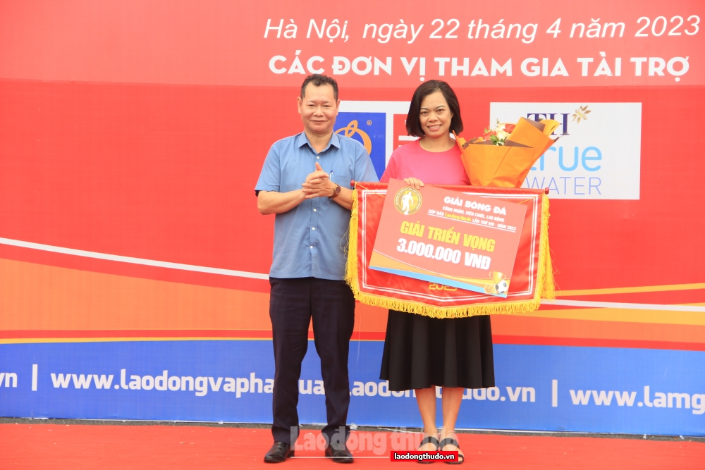 Bế mạc Giải bóng đá công nhân, viên chức, lao động Cúp báo Lao động Thủ đô lần thứ VIII
