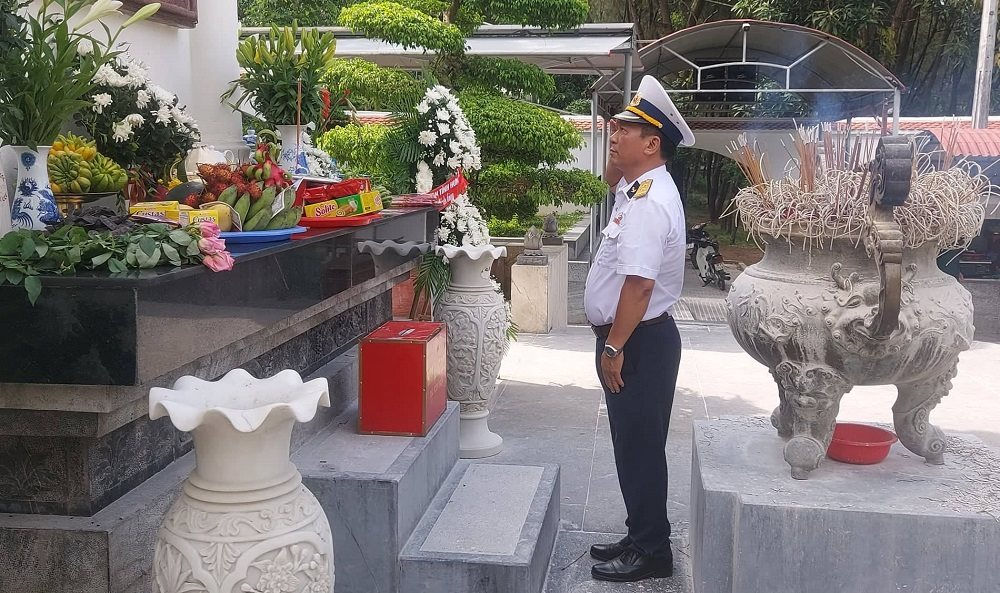 Hội cựu chiến binh Bộ TN&MT hành trình về nguồn tại Khu di tích lịch sử Kim Liên và Ngã ba Đồng Lộc