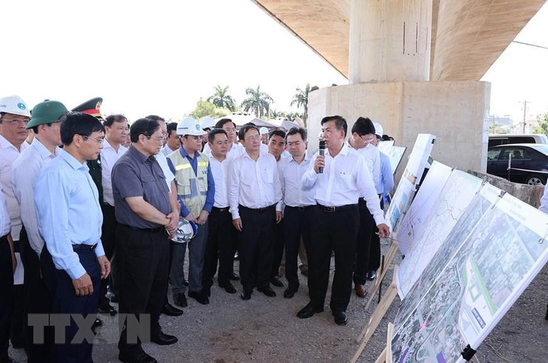 Thủ tướng Phạm Minh Chính kiểm tra một số dự án trọng điểm tại TP Hồ Chí Minh