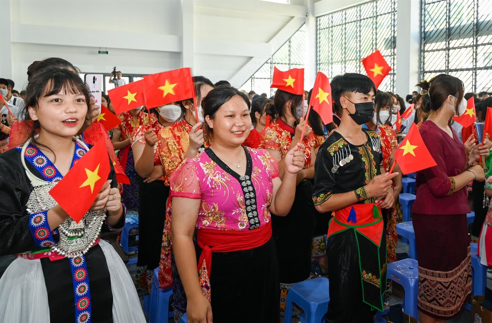 Chủ tịch Quốc hội dự Lễ khánh thành công trình Trường trung học phổ thông Kỳ Sơn
